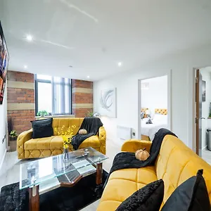  Apartment Bv Spacious 1-bedroom Close To Town Center - Sleeps 6 United Kingdom